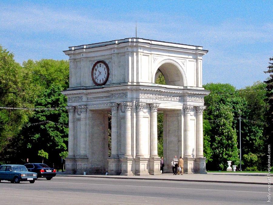 Триумфальная арка Кишинева вошла в Топ-5 самых красивых сооружений мира
