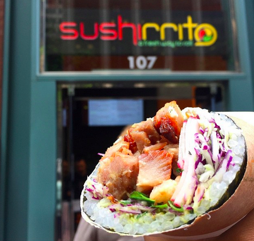 Sushirrito - un nou produs fast-food, care a înnebunit lumea!