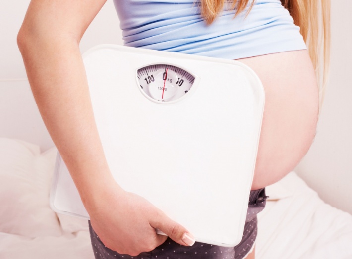 Лишний вес при беременности: опасности для мамы и плода