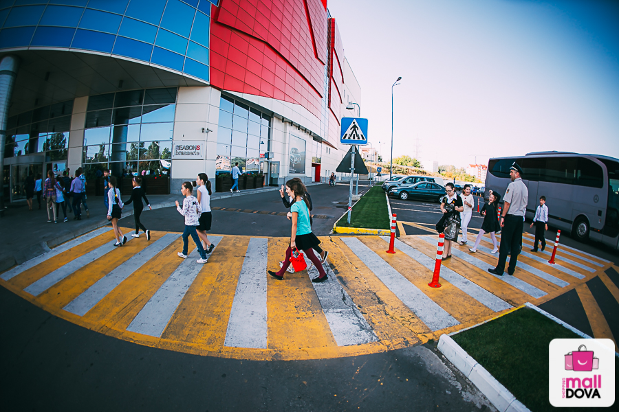 Scufundă-te într-o mare de distracție la Shopping MallDova!