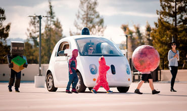 Google учит свои умные автомобили узнавать детей на улицах