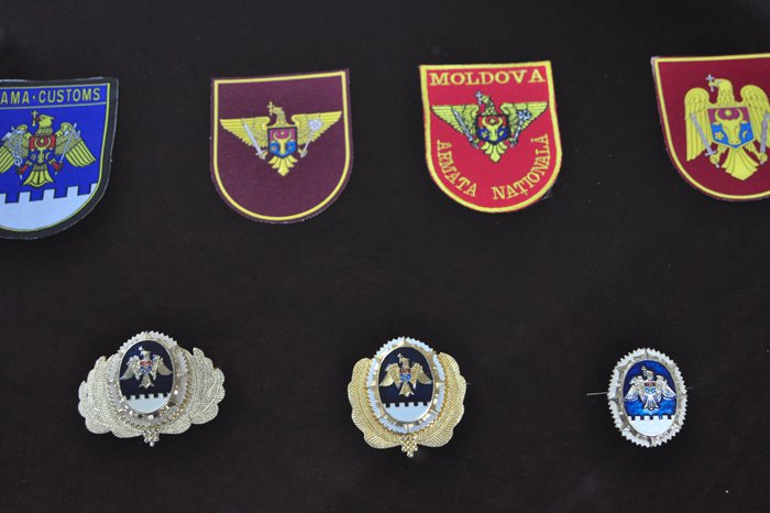 A fost inaugurată o expoziţie dedicată identităţilor heraldice ale R. Moldova