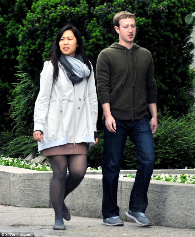 Probabil cea mi frumoasă fotografie cu Mark Zuckerberg și soția sa, însărcinată în ultimul trimestru